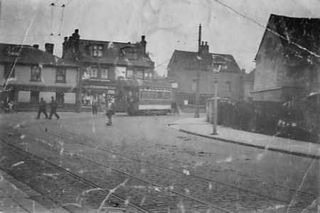 Hen and Chickens High Street Luton Chatham